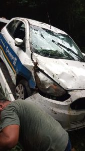 Carro com vacinas da Covid-19 sofre acidente em São Sebastião