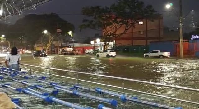 Chuva Causa Alagamentos Em Diversos Pontos De S O Jos Dos Campos