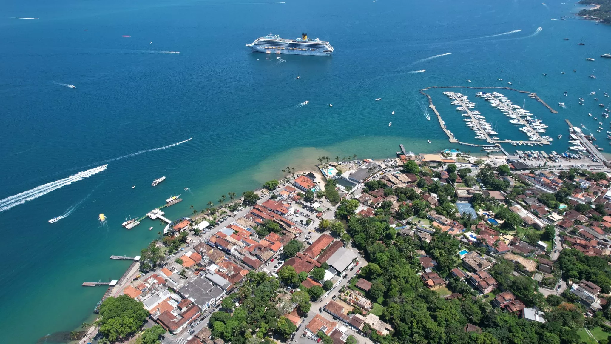 cruzeiros em Ilhabela